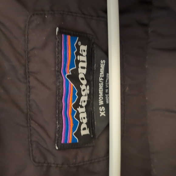 Patagonia Women's XS Black Silent Down Parka - Picture 4 of 8